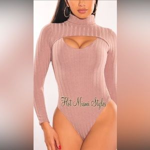Hot Miami Style Ribbed Knit Cutout Turtle Neck size small Bodysuit NWT